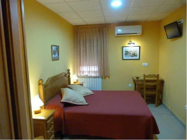 Hostal Mirador De Ávila Exteriör bild