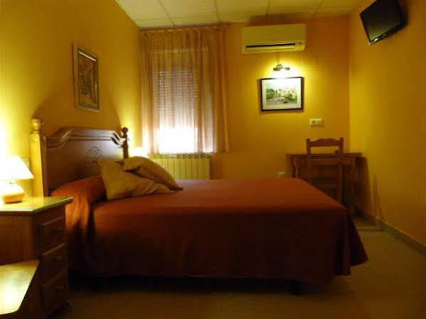 Hostal Mirador De Ávila Exteriör bild